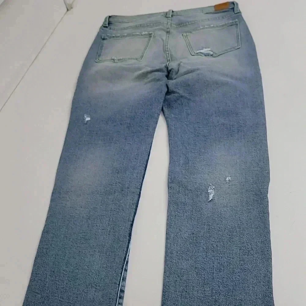 Cross Colours The Relaxed Slim Fit Capri wash Denim